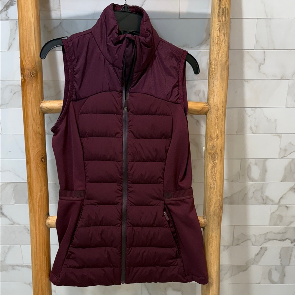 Women's Sleeveless Puffer Vest - Burgundy lululemon